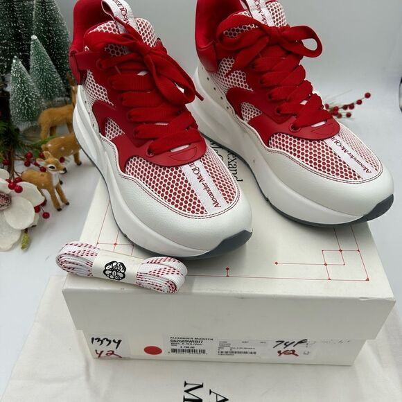 Men’s Alexander Mcqueen oversized runner sneakers, size 42, made in Italy - Picture 2 of 9